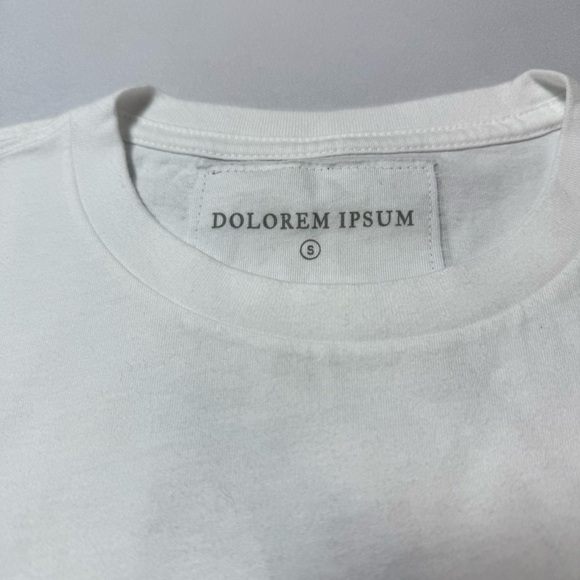 Dolorem Ipsum White Short Sleeve Tee Size Small - Picture 2 of 5